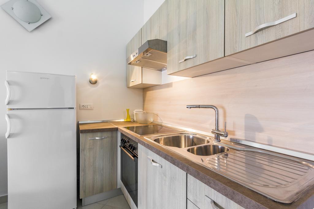 Apartments Gloria Лижнян Екстер'єр фото